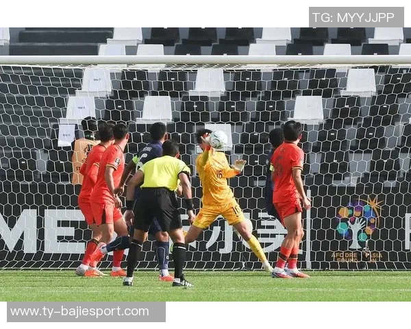 比甲比赛因球迷投掷水杯击中主裁在第87分钟意外中止引发热议