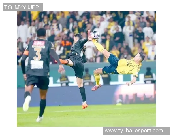 科曼精彩倒挂金钩破门助利雅得胜利迅速取得2-0领先优势