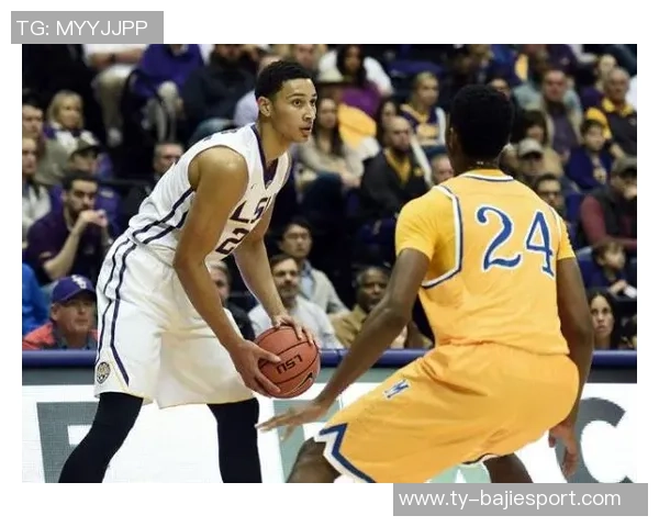 奎因成NBA历史首位新秀中锋斩获30三双成就引发关注 奎因成NBA历史首位新秀中锋斩获30三双成就引发关注