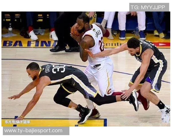 裁判报告确认哈登遭受犯规但球迷心中无奈与失望难以平复